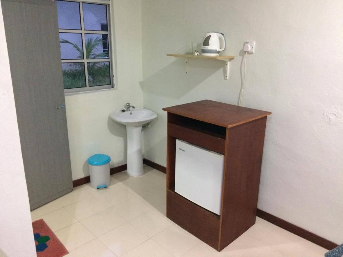 Bohok Guesthouse Pantai Cenang (Langkawi) Dış mekan fotoğraf